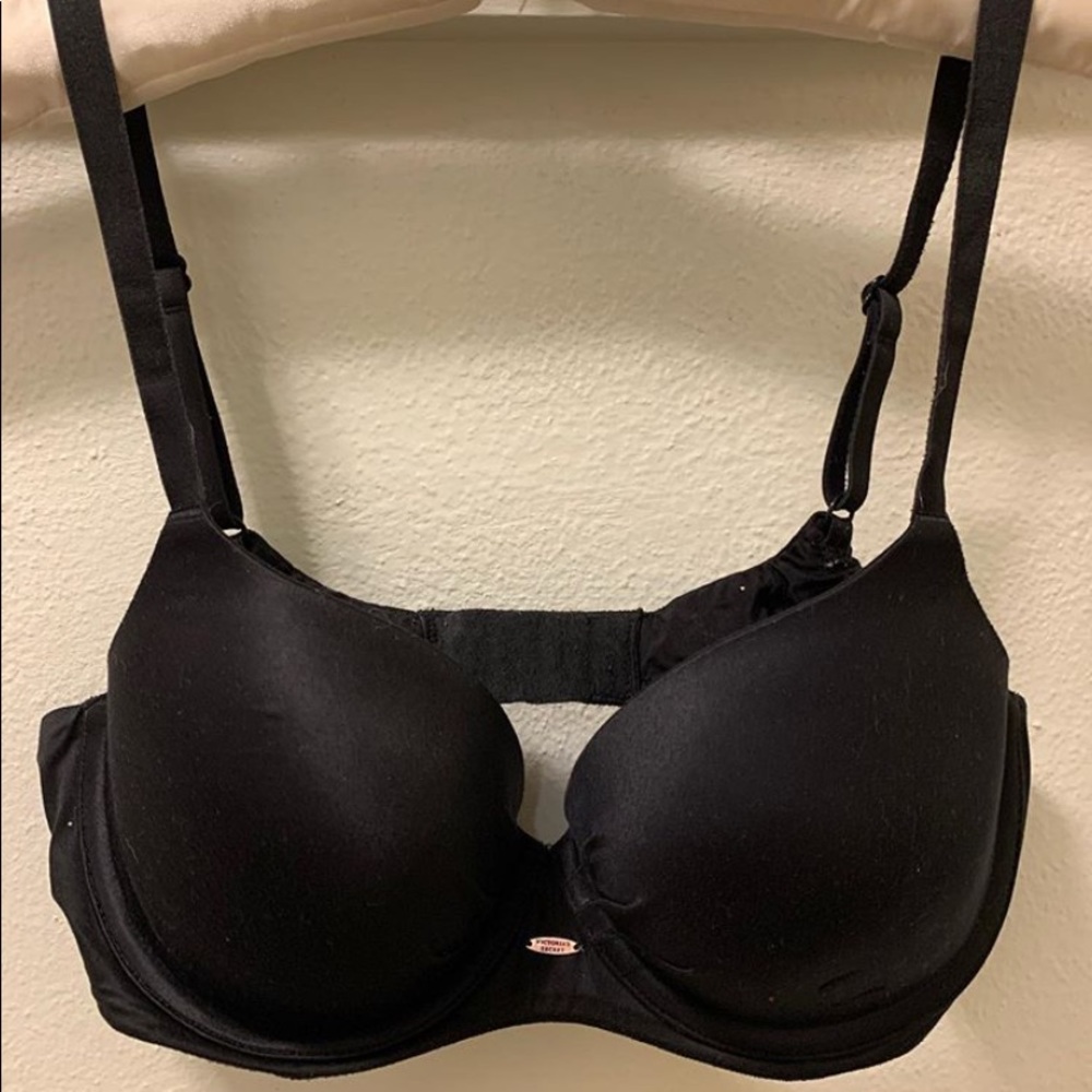 Victoria's Secret Fabulous demi bra